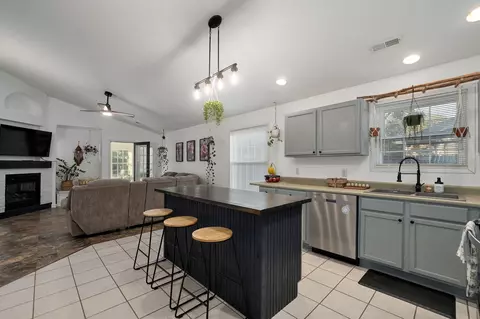 206 E Chrysler Ave, Clever, MO 65631 photo 11