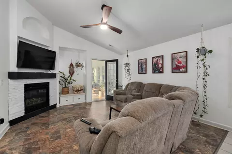 206 E Chrysler Ave, Clever, MO 65631 photo 16