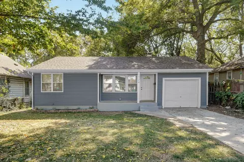 1724 W Olive St, Springfield, MO 65802 photo 1