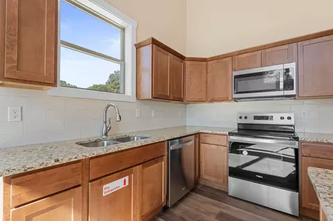 Kitchen - 145 Snapper St, Branson, MO 65616 photo 3 of 4