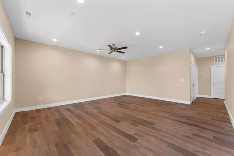 Living - 145 Snapper St, Branson, MO 65616 photo 8 of 9