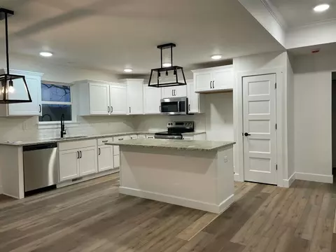 92 Romans Rd, Reeds Spring, MO 65737 photo 2