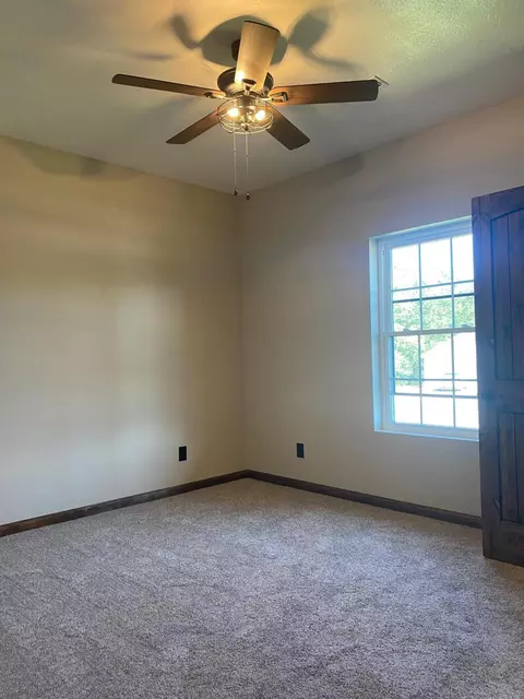 801 Robin Rd, Mountain Grove, MO 65711 photo 9