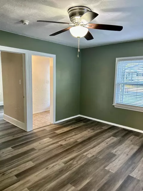 1626 W Atlantic St, Springfield, MO 65803 photo 5