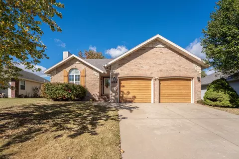 1025 W Thorngate Dr, Ozark, MO 65721 photo 1