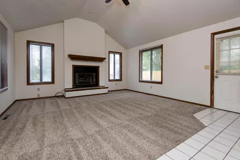 4738 W La Siesta St, Springfield, MO 65802 photo 14