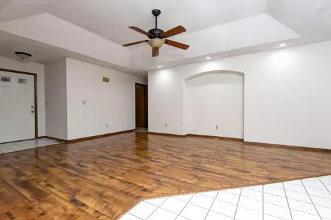 4738 W La Siesta St, Springfield, MO 65802 photo 9