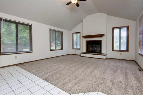 4738 W La Siesta St, Springfield, MO 65802 photo 13