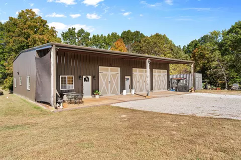 16 Bedrock Ln, Conway, MO 65632