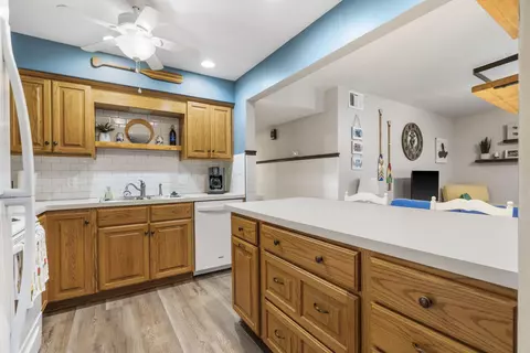 Kitchen - 272 Valencia Rd #2, Branson, MO 65616 photo 3 of 4
