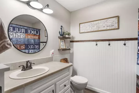 Bath - 272 Valencia Rd #2, Branson, MO 65616 photo 2 of 2