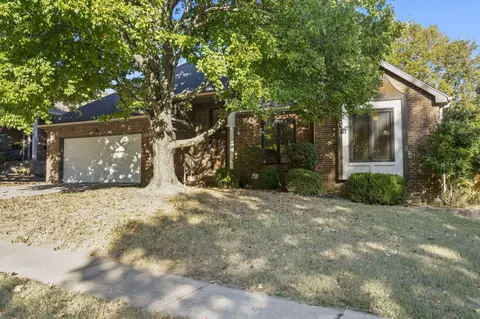 3268 S Oak Ave, Springfield, MO 65804 photo 3