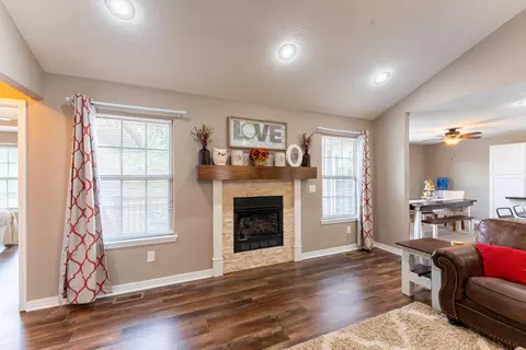 1961 S La Jolla St, Ozark, MO 65721 photo 9