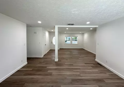 3216 W Camelot Ct, Springfield, MO 65807 photo 5