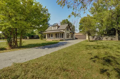 2039 E Grand St, Springfield, MO 65804 photo 1