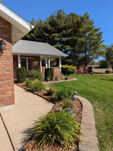 699 W Jackson Ave, Nixa, MO 65714 photo 2