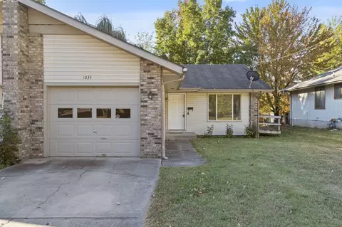 1034 W Catalpa St, Springfield, MO 65807 photo 2