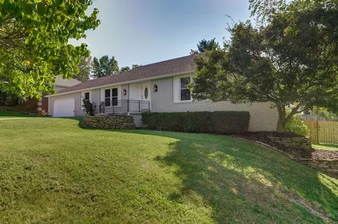 1505 S Devon Rd, Springfield, MO 65809 photo 3