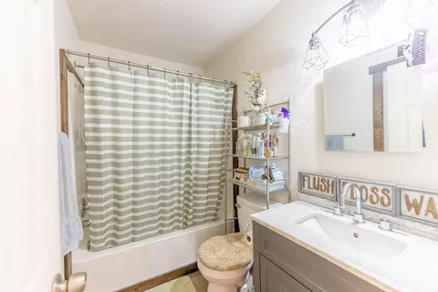 22 Edna St, Bakersfield, MO 65609 photo 8