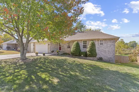 2105 Denny St, Ozark, MO 65721 photo 2