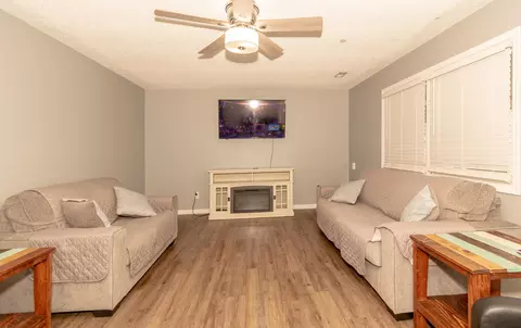 1305 E Sycamore St, Monett, MO 65708 photo 4
