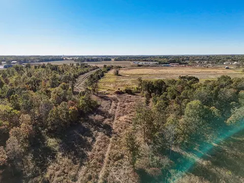 000 Lawrence 2220 D, Aurora, MO 65605 photo 15