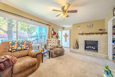 2439 N Franklin, Springfield, MO 65803 photo 3