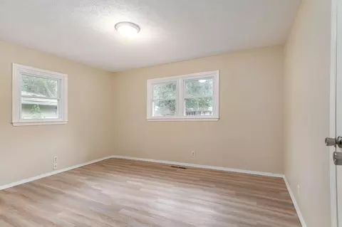 814 N Belview Ave, Springfield, MO 65802 photo 12