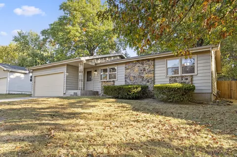 930 S Mission Ave, Springfield, MO 65809 photo 2