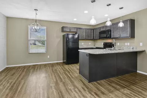 5533 W Yew St, Springfield, MO 65802 photo 8