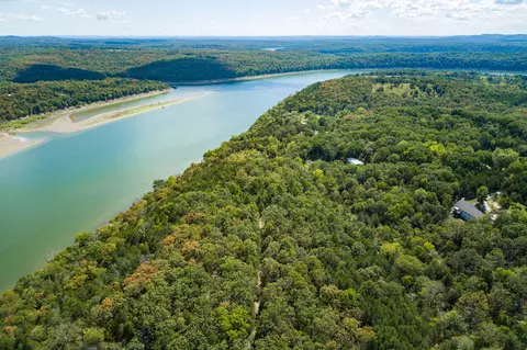 000 Dixie Heights Rd, Kirbyville, MO 65679