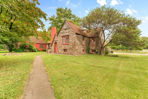 823 E Seminole St, Springfield, MO 65807
