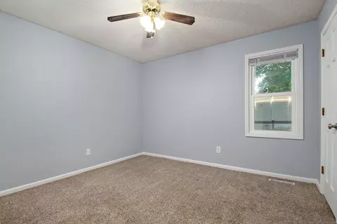 1289 E Briar St, Springfield, MO 65804 photo 21