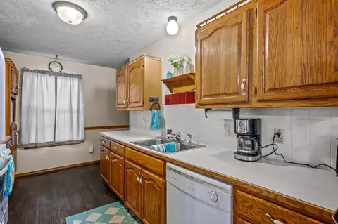 104 S Inmon St, Clever, MO 65631 photo 9