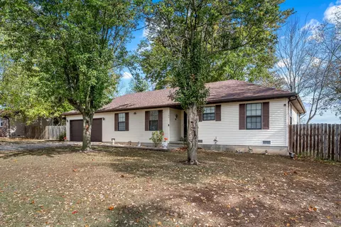 104 S Inmon St, Clever, MO 65631 photo 2