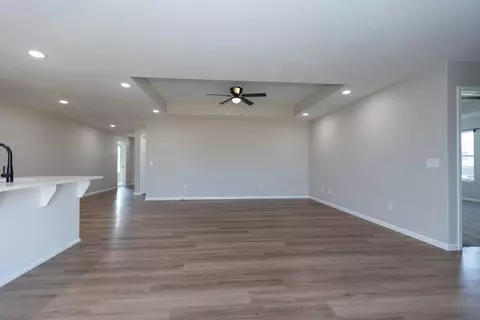 877 S Parkside Cir, Nixa, MO 65714 photo 10