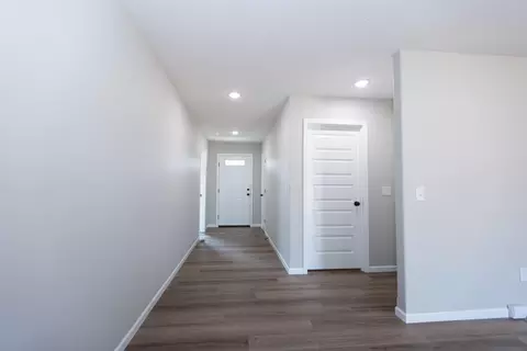 877 S Parkside Cir, Nixa, MO 65714 photo 4
