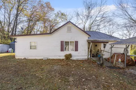 301 College St, Crane, MO 65633 photo 1
