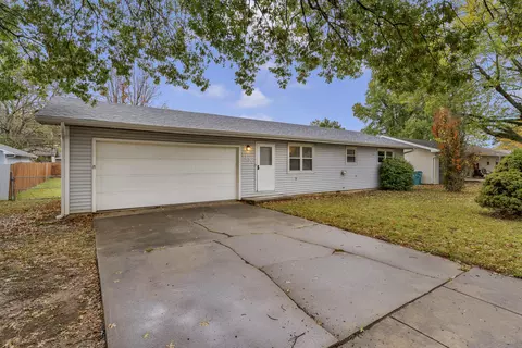 1130 N Hillcrest Ave, Springfield, MO 65802 photo 2