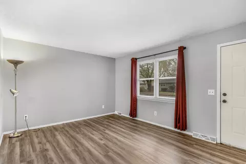 1130 N Hillcrest Ave, Springfield, MO 65802 photo 5