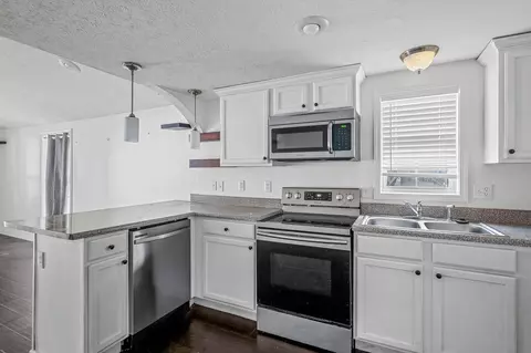 3216 W Page St, Springfield, MO 65802 photo 8