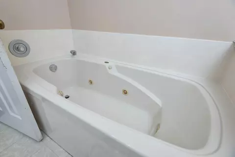 1318 W Swallow St, Springfield, MO 65810 photo 17