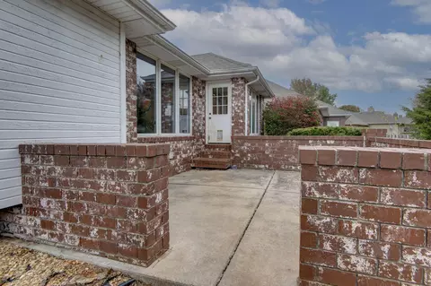 1318 W Swallow St, Springfield, MO 65810 photo 23