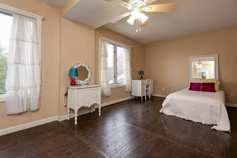 1318 W Swallow St, Springfield, MO 65810 photo 12