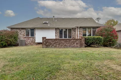 1318 W Swallow St, Springfield, MO 65810 photo 25