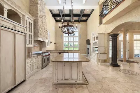 Kitchen - 3965 E Turtle Hatch Rd, Springfield, MO 65809 photo 2 of 7