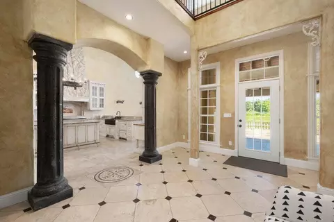 Entry Way - 3965 E Turtle Hatch Rd, Springfield, MO 65809 photo 2 of 13