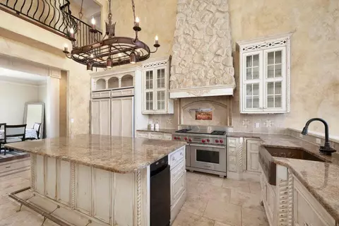 Kitchen - 3965 E Turtle Hatch Rd, Springfield, MO 65809 photo 7 of 7