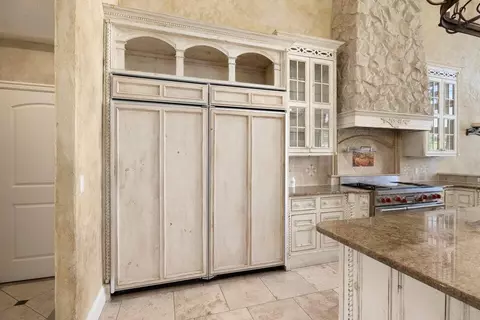 Kitchen - 3965 E Turtle Hatch Rd, Springfield, MO 65809 photo 5 of 7