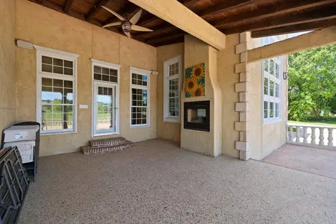 Exterior - 3965 E Turtle Hatch Rd, Springfield, MO 65809 photo 6 of 10